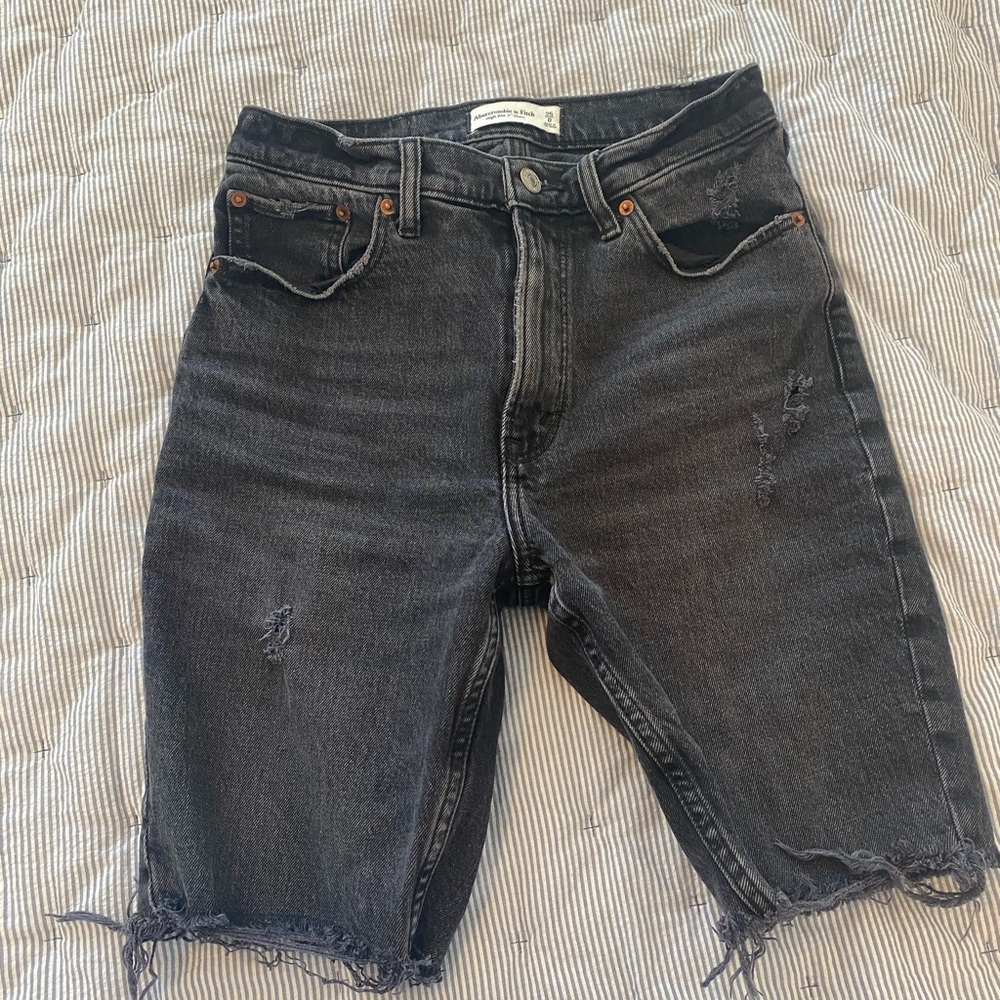 Black A&F High Rise 9” Shorts Size 25